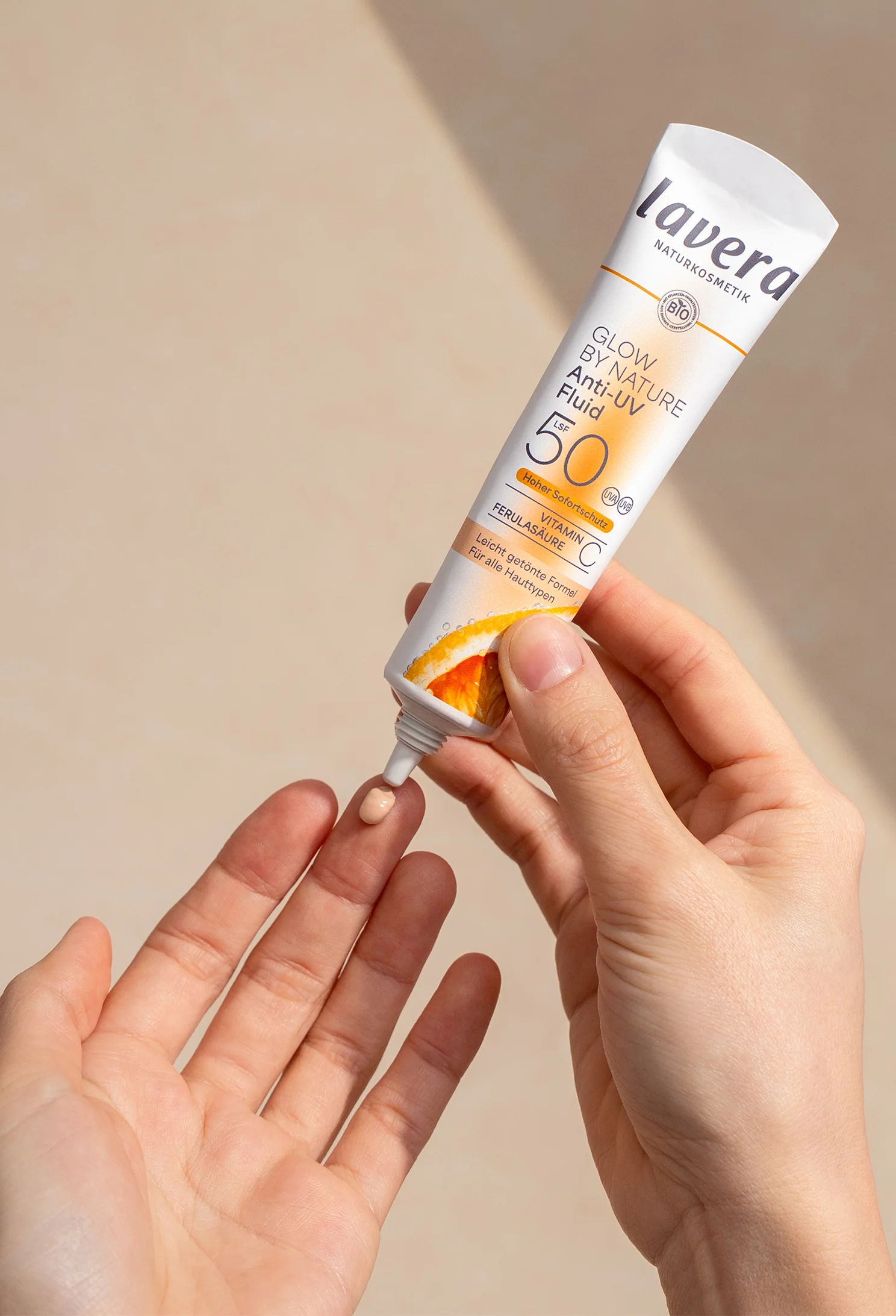 Glow by Nature Anti-UV Fluid LSF 50 - Image 2