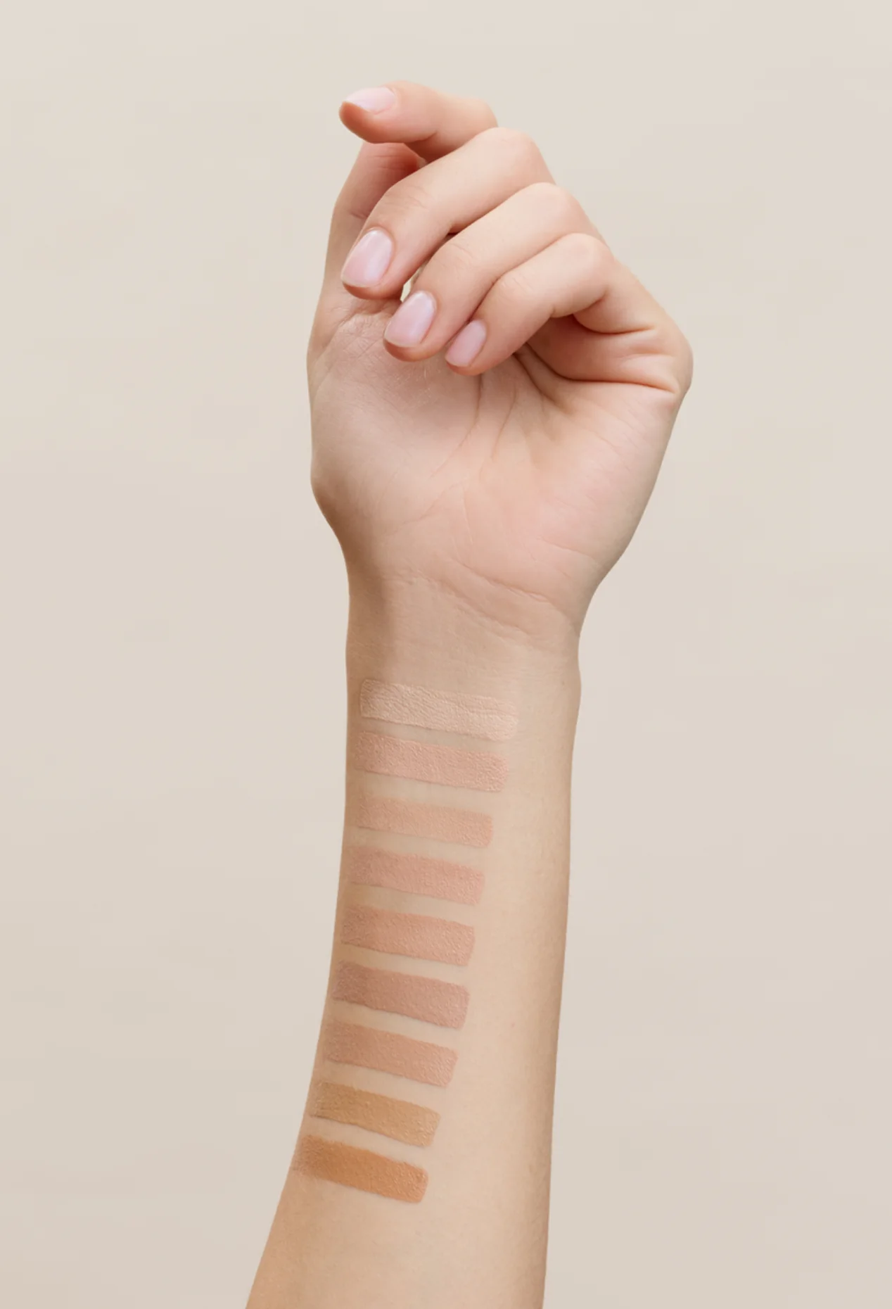 Hyaluron Liquid Foundation -Warm Caramel 08- - Image 2