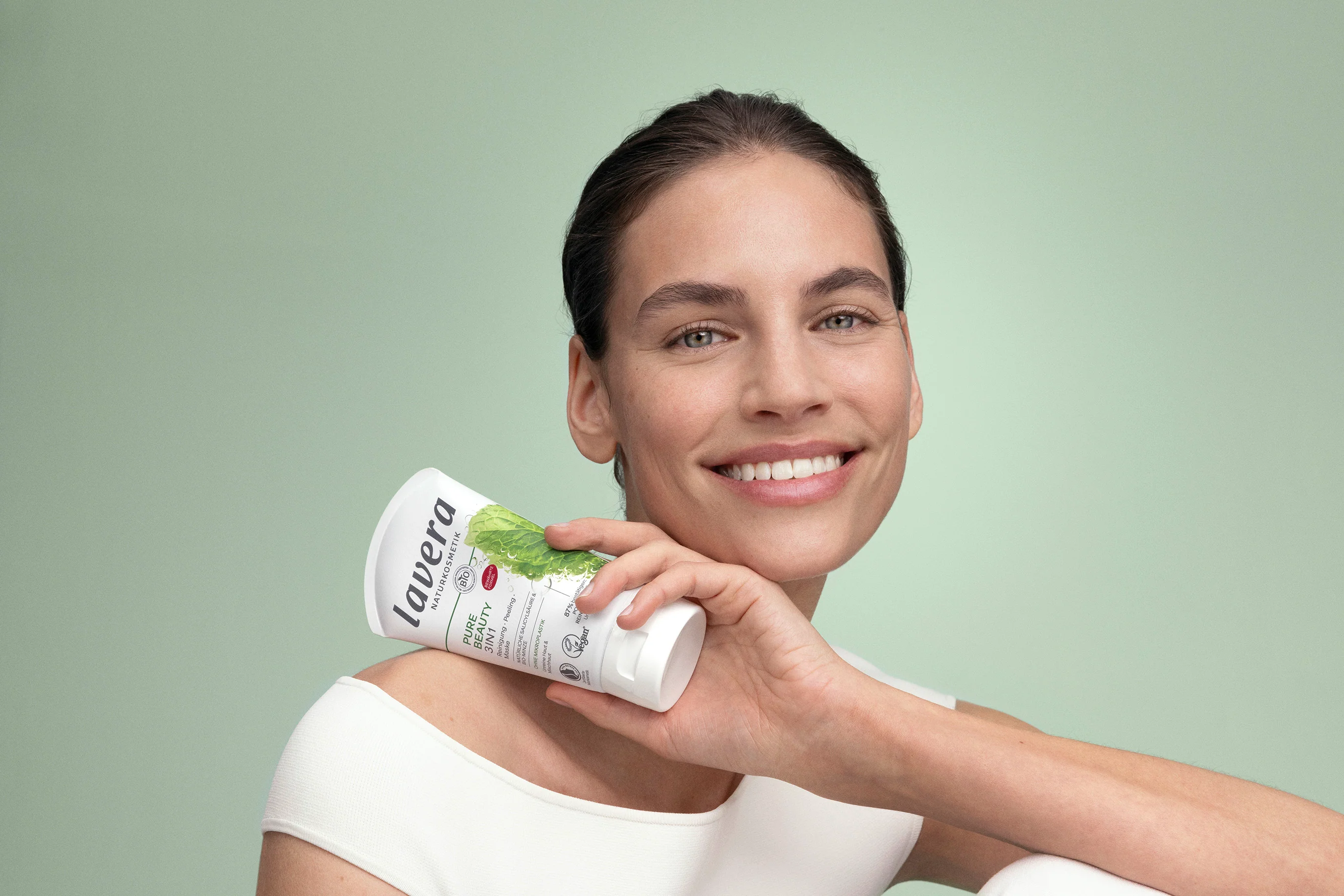 Pure Beauty 3in1 Reinigung Peeling Maske - Image 2